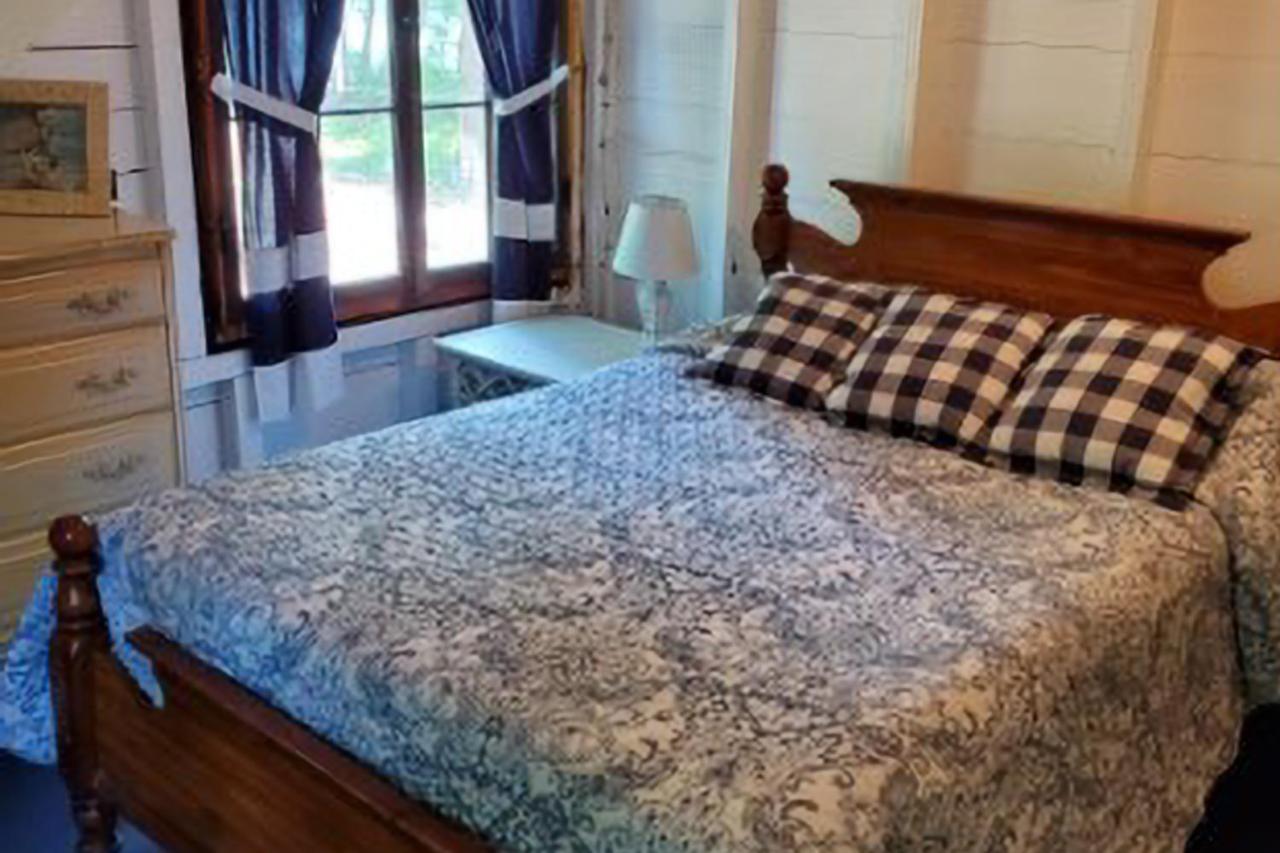 Meredith Lakefront Lodge On Lake Winnipesaukee Exterior foto