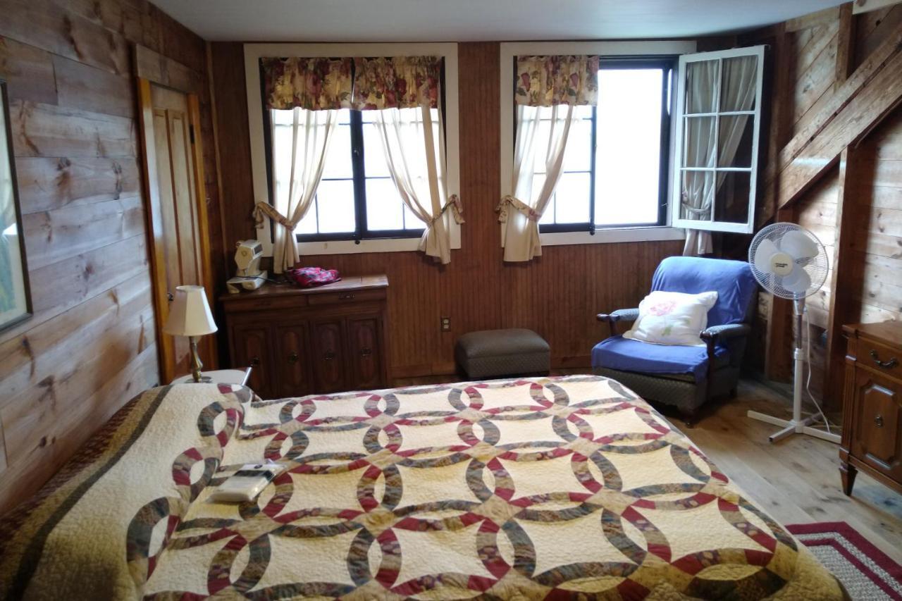 Meredith Lakefront Lodge On Lake Winnipesaukee Exterior foto